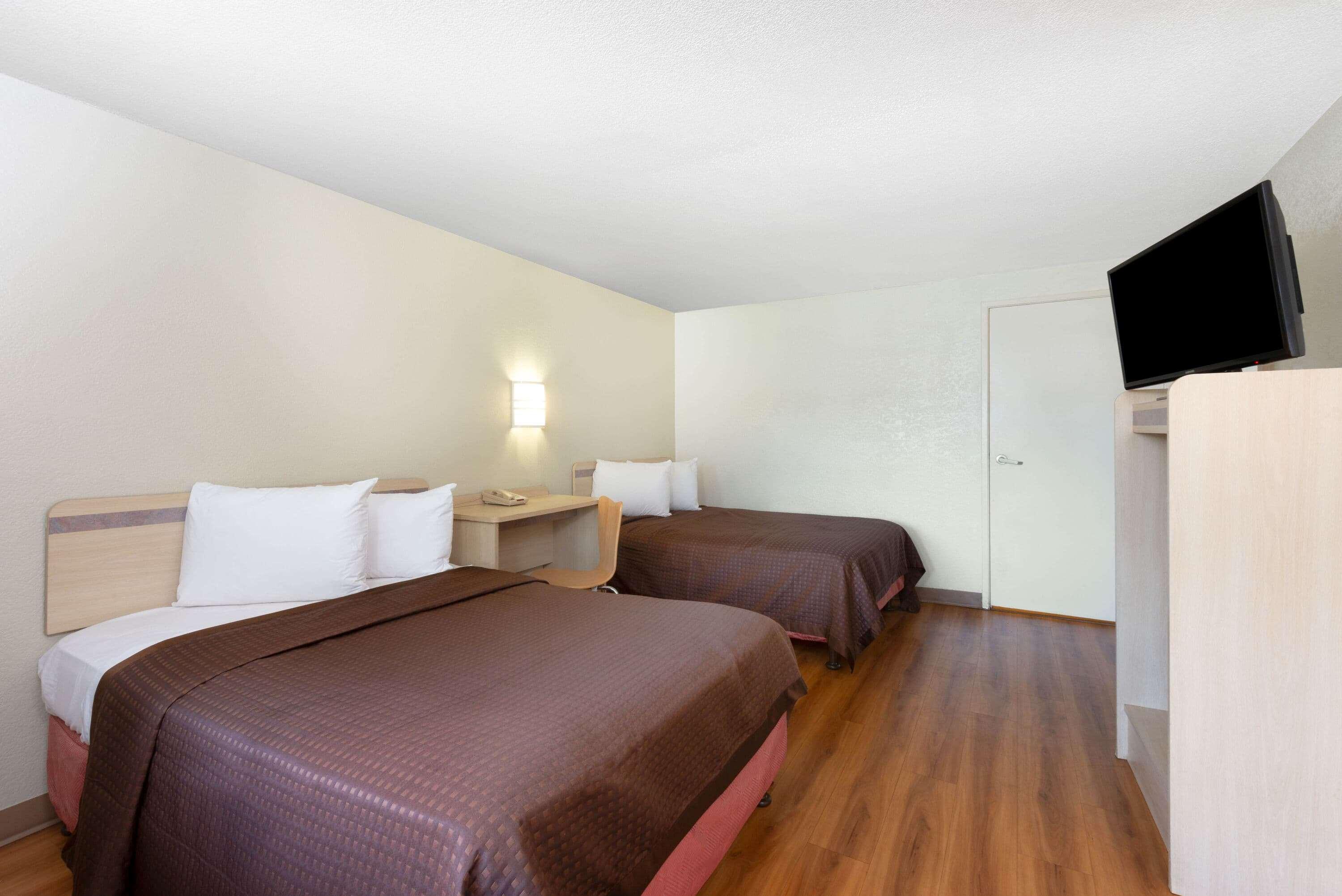 Travelodge By Wyndham Essington / Philadelphia Airport Esterno foto