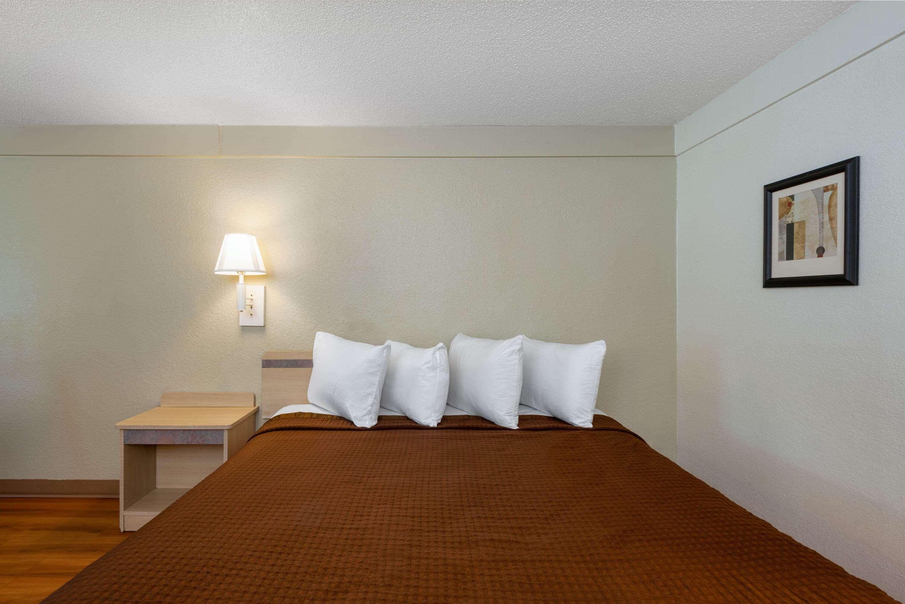 Travelodge By Wyndham Essington / Philadelphia Airport Esterno foto