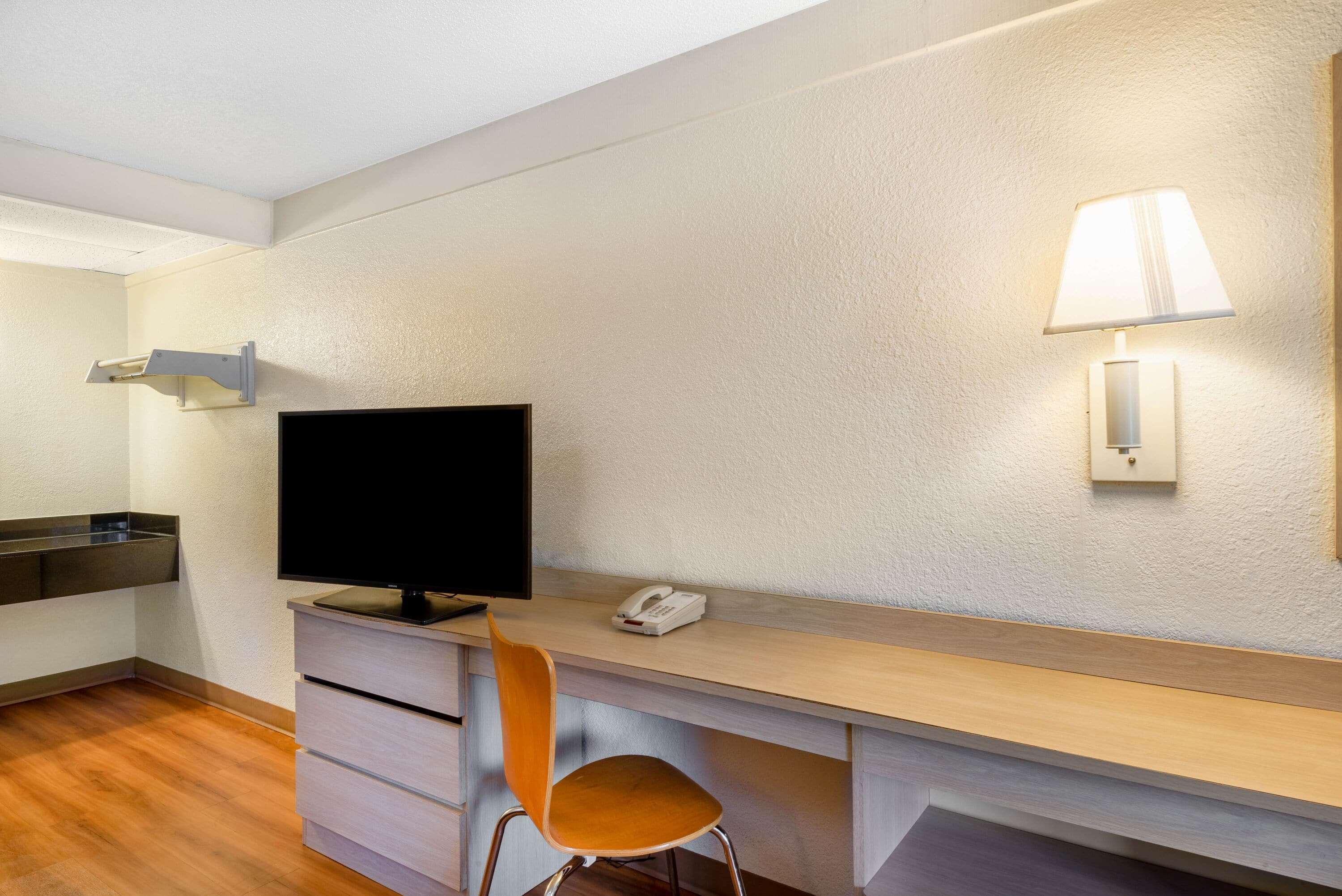 Travelodge By Wyndham Essington / Philadelphia Airport Esterno foto