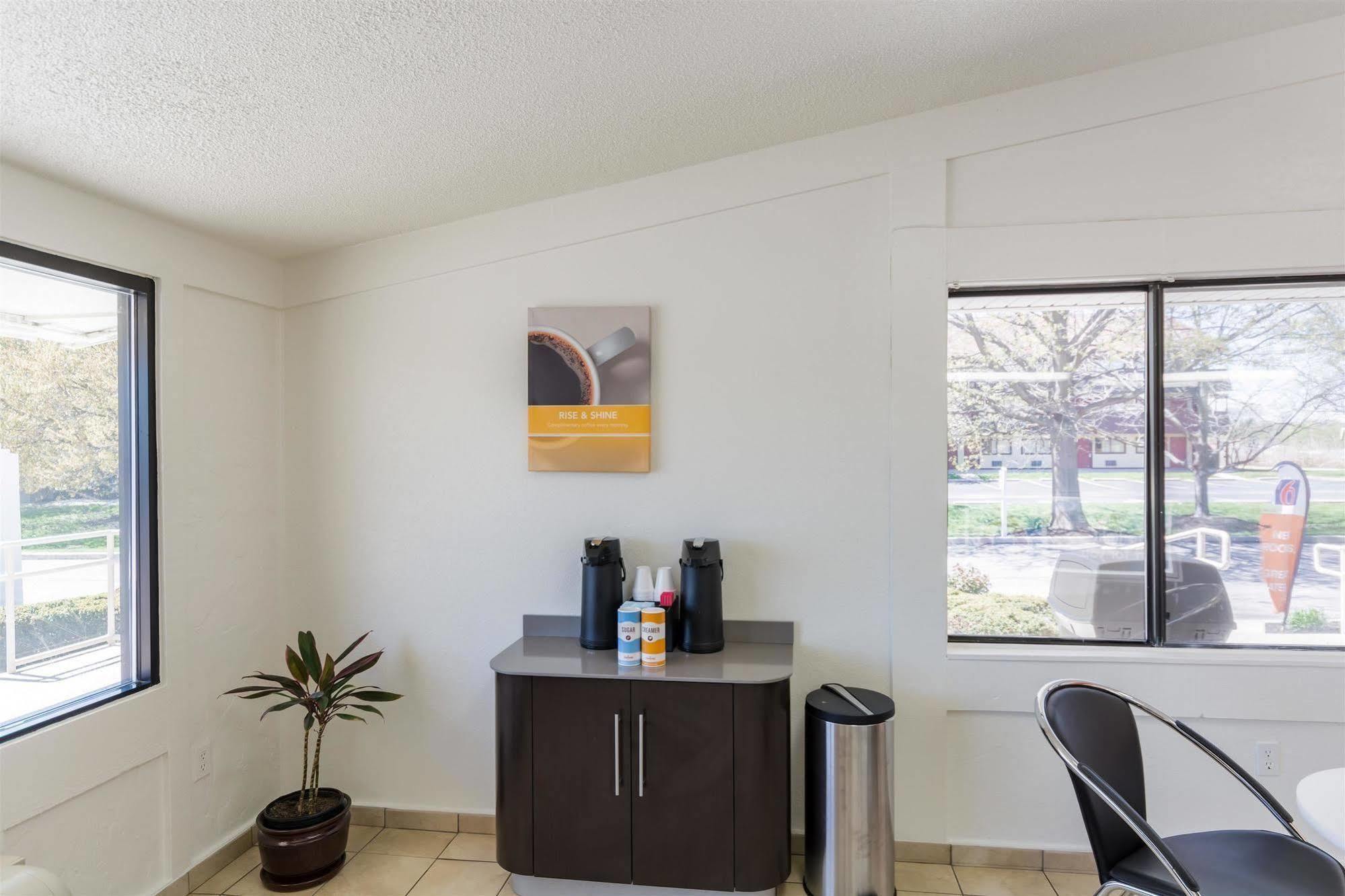 Travelodge By Wyndham Essington / Philadelphia Airport Esterno foto