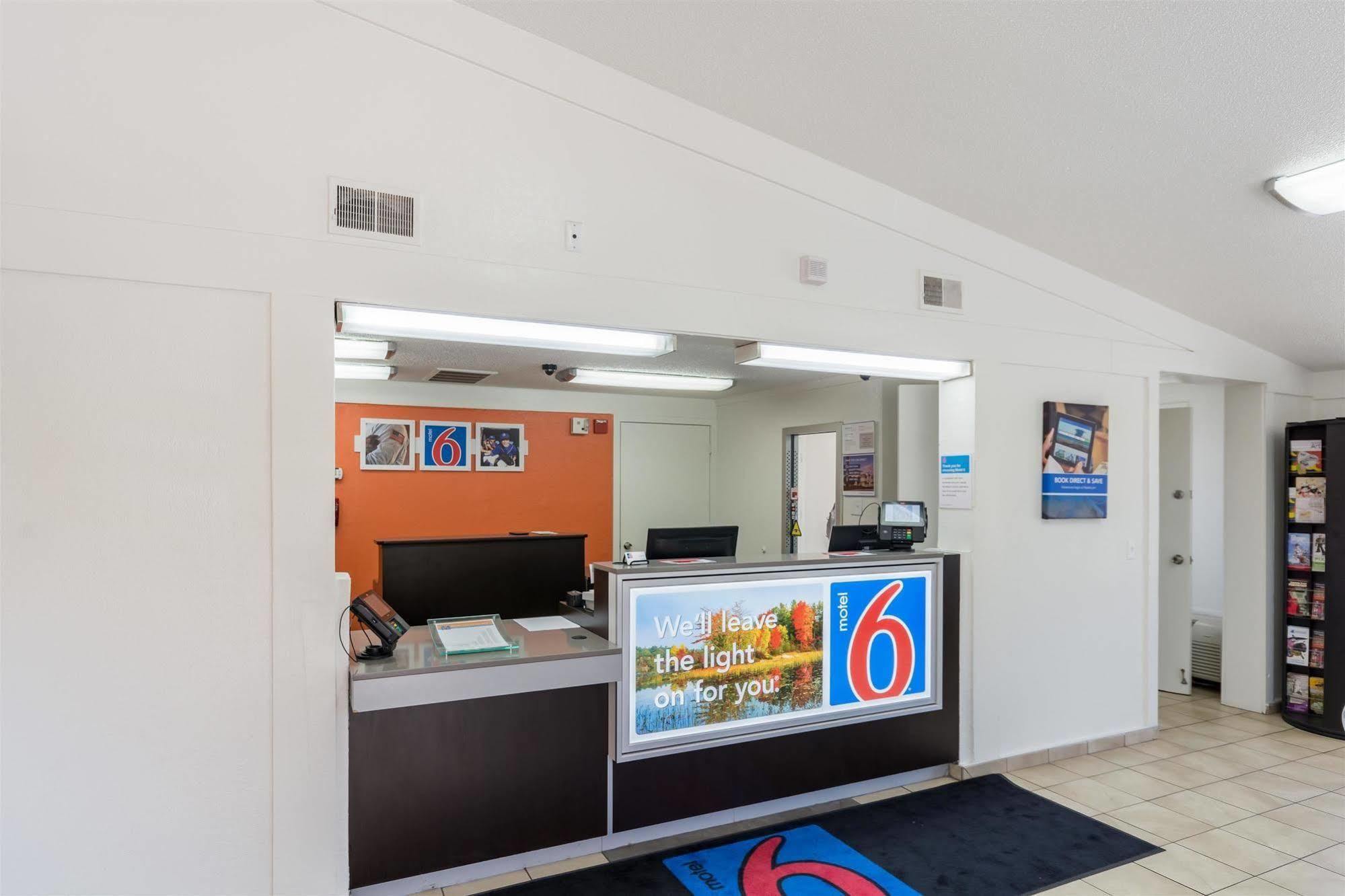 Travelodge By Wyndham Essington / Philadelphia Airport Esterno foto